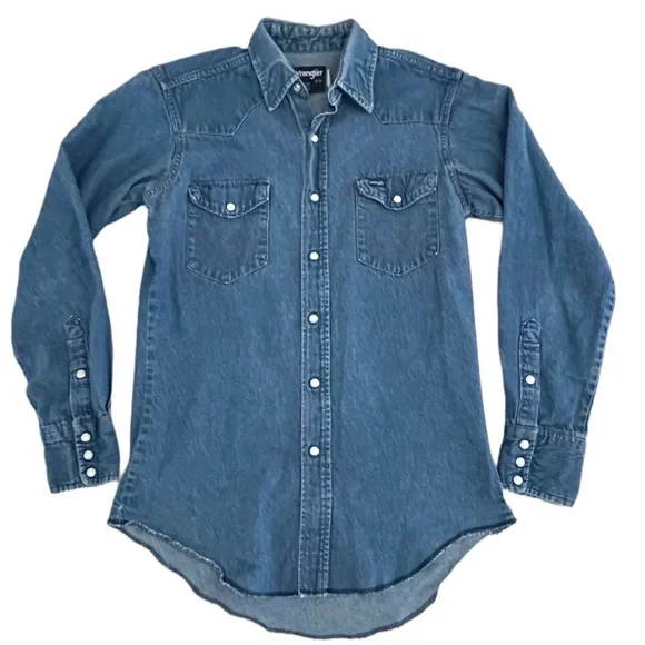 VINTAGE Wrangler denim button down shirt regular fit x-long tails size 1… - Picture 2 of 8